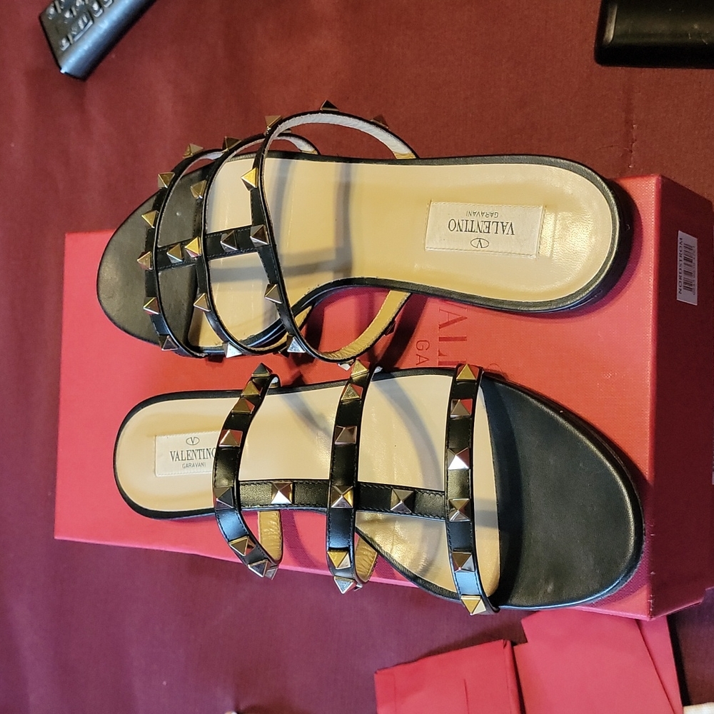Valentino Rock Stud Black/Gold Sandals